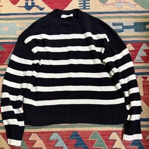 Everlane women’s XS Black and White Striped Crewneck Sweater like new w/o tags